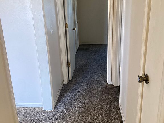 5th image of 846 E Saddlewood St APT D