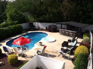 328 Suburban Dr, Toms River, NJ