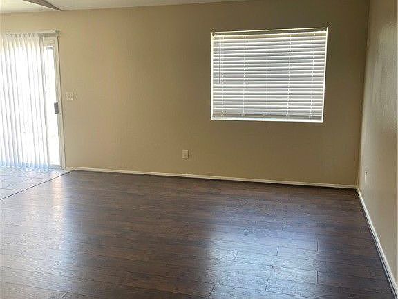 3rd image of 3026 Honeysuckle Ave #0