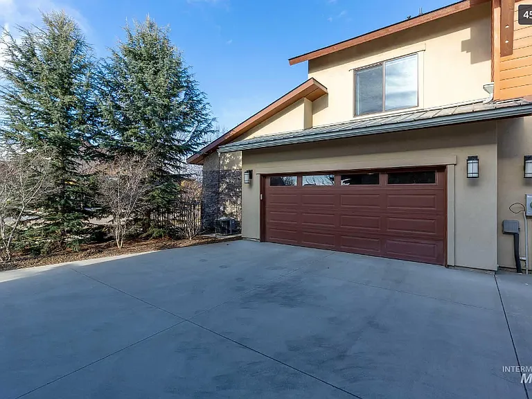1432 E Lone Shore Dr — Photo 2