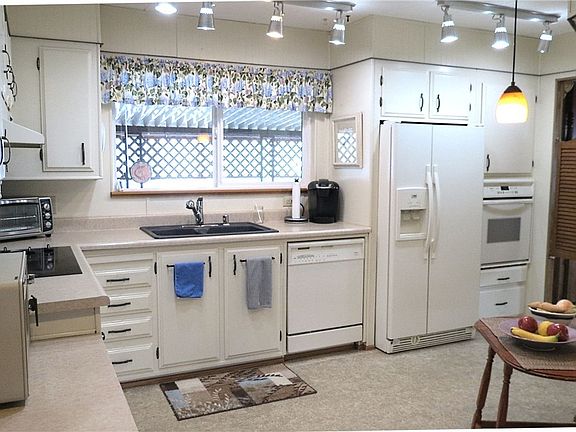 5th image of 1402 22nd St NE Unit 267