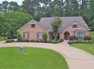 309 Broadmoor Dr, Huntsville, TX 77340