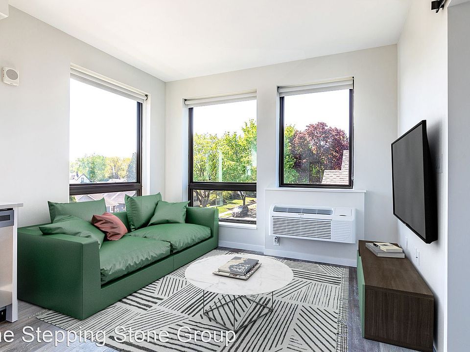 1st image of 4200 S 32nd St #305