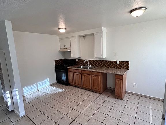 2nd image of 471 Birdwell St #1