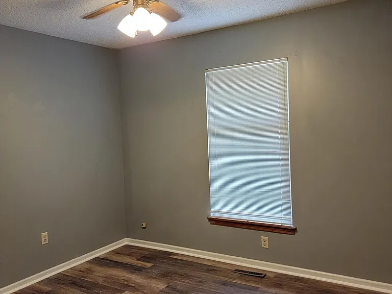 307 SE Greystone Dr — Photo 19
