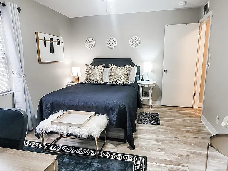 3208 W De Leon St #B — Photo 6
