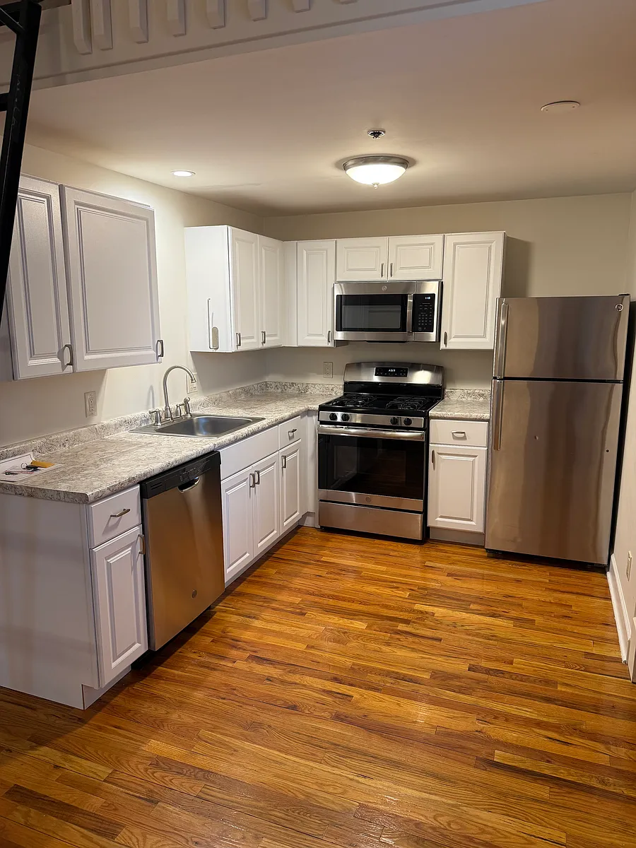 Building Photo - Chapel Hill Apartments