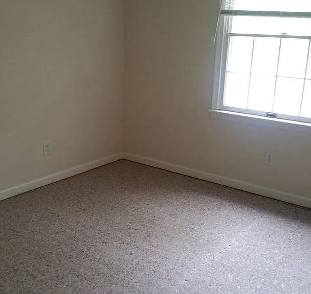 5001 Boonsboro Rd — Photo 10