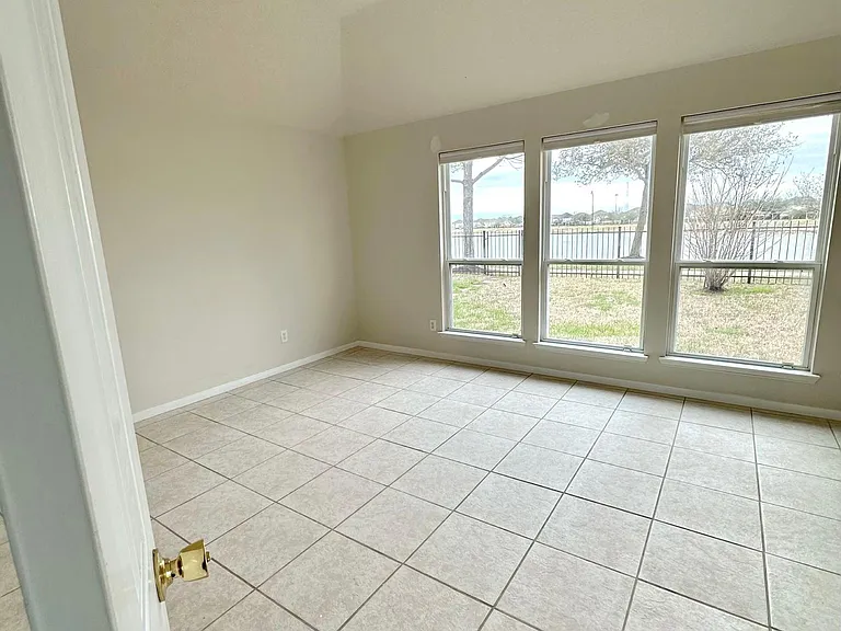5630 Caraway Lake Dr — Photo 7
