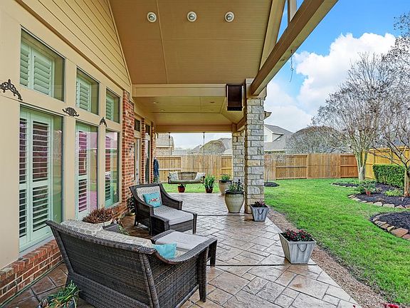 2nd image of 6094 Scarborough Ln