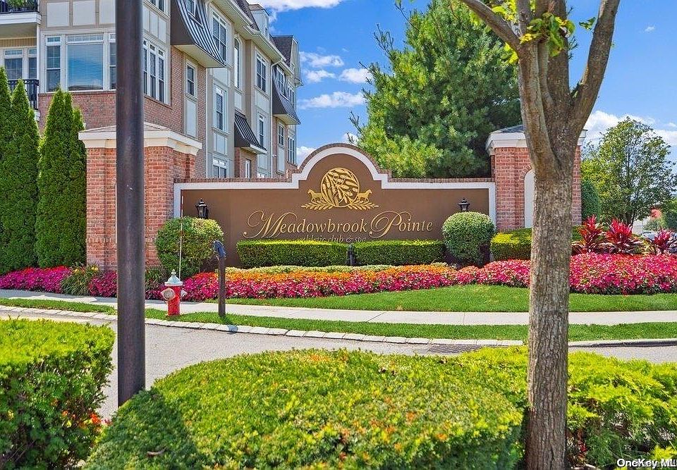 1st image of 325 Roosevelt Way #325