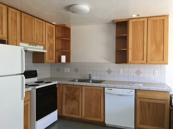 686 E 16th Aly #1, Eugene, OR 97401