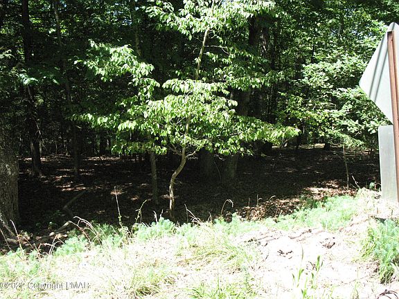 3rd image of 24 Valley View Dr