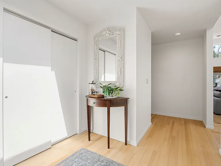 15 Elizabeth Ln — Photo 26