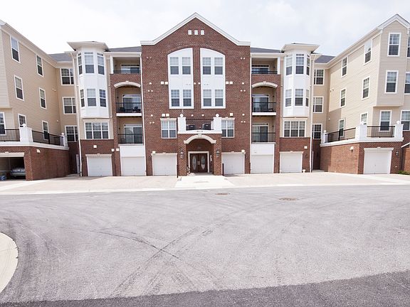 3rd image of 8616 Wintergreen Ct Unit 403