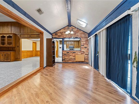 2nd image of 2116 Nightingale Ave
