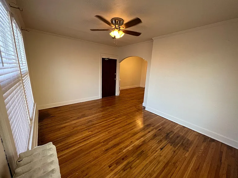 2400 Myrtle Ave — Photo 12