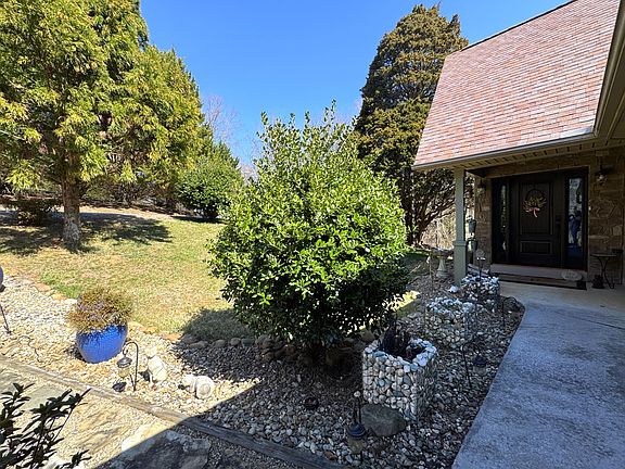 3rd image of 792 Edenwood Way