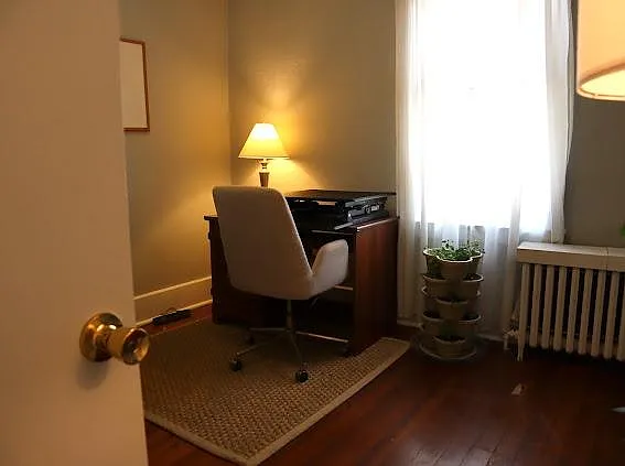5571 Hobart St #1 — Photo 16