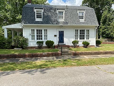 1st image of 1224 Akin Dr