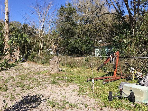 3rd image of 1711 NW 55th Ter
