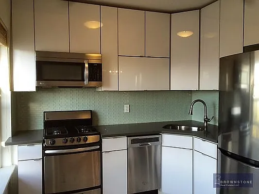 Rented by Brownstone Real Estate | media 31