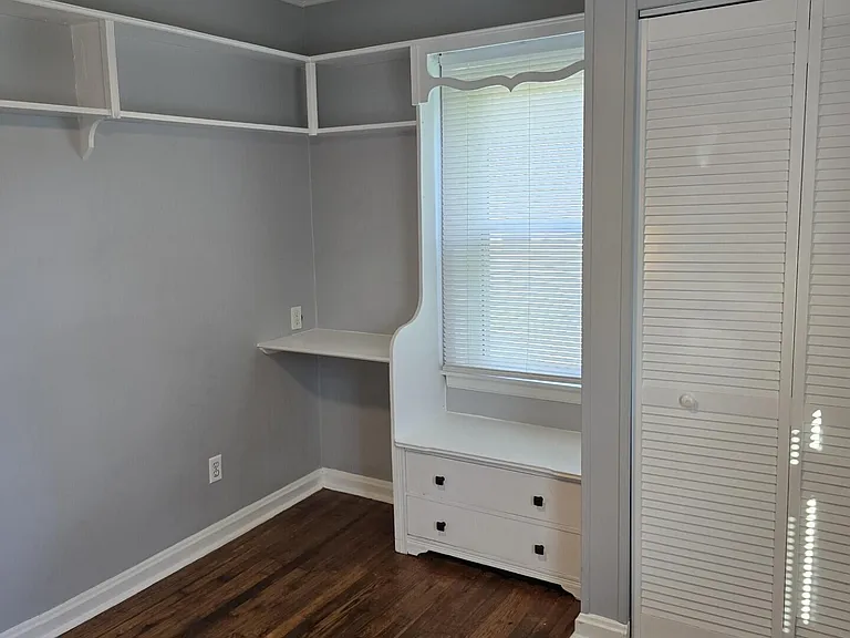 204 S Robbins Ct — Photo 18