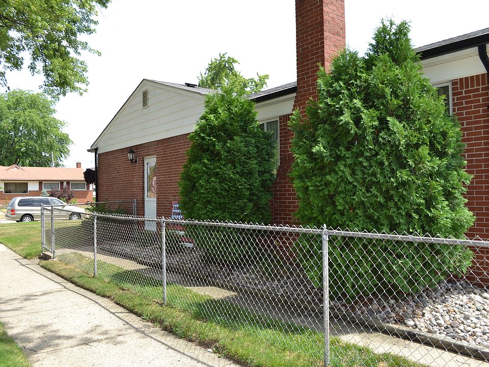 1st image of 30855 Cooley Blvd