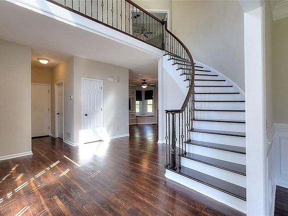 4th image of 10590 Stone Point Pl