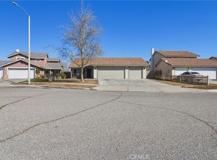 10736 Dove Ct, Adelanto, CA 92301