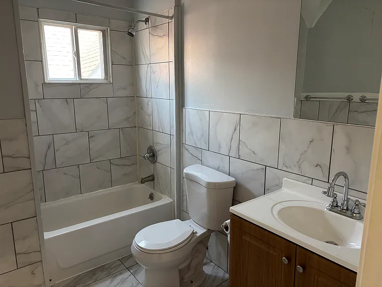 33 Walnut St #3 — Photo 9