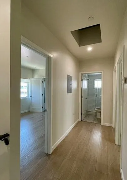 5230 1/2 Satsuma Ave — Photo 15