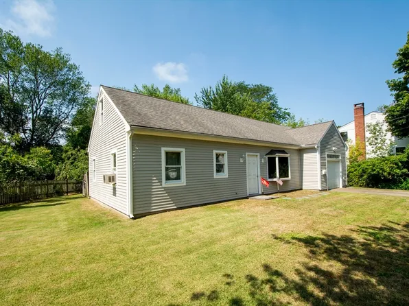 15 Cushing Rd, Cohasset, MA 02025