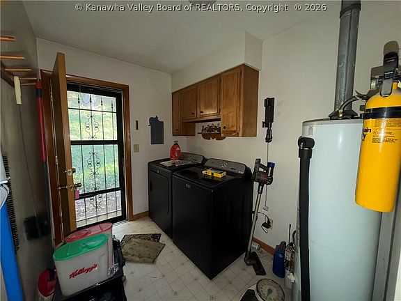 14th image of 1158 Amma Rd