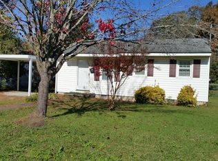 907 11th St, Lumberton, NC 28358
