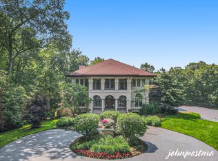 2188 Fair Ridge Dr NE, Ada, MI 49301