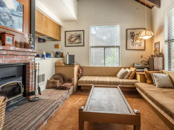 56 Davison Rd #117, Mammoth Lakes, CA 93546