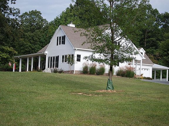 Front of house facing NE