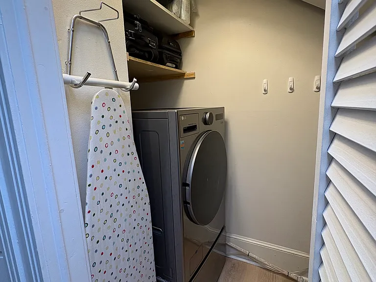 918 Spruce St #8 — Photo 14