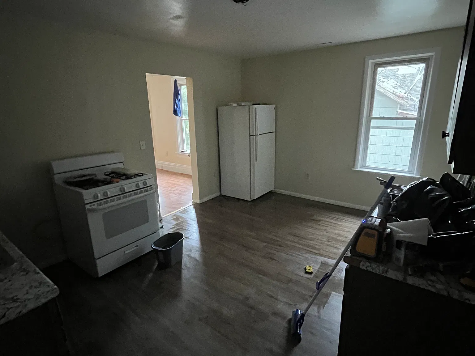 3 bed, 1000 sqft, $850 — Photo 1