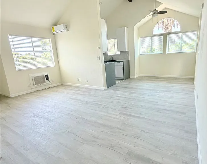 3250 Andrita St #3 — Photo 21