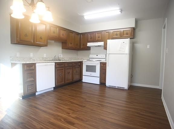 5th image of 30 Woodlawn Dr #D