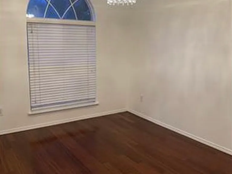 4317 Palmdale Dr — Photo 2