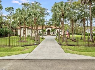 145 17th St NW, Naples, FL 34120