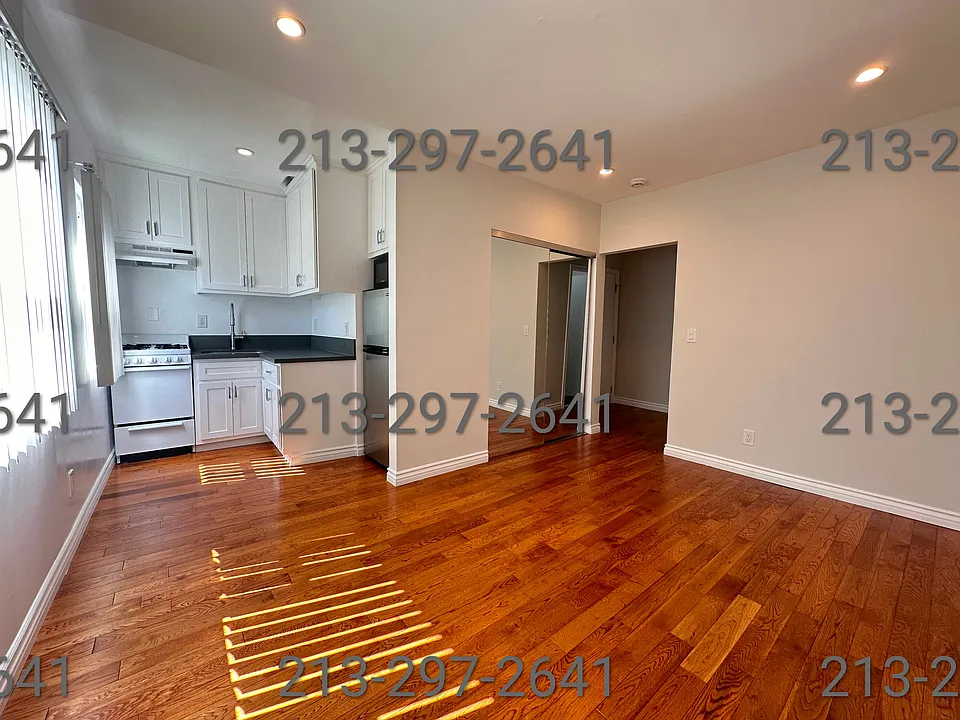 1205 N Formosa Ave #10