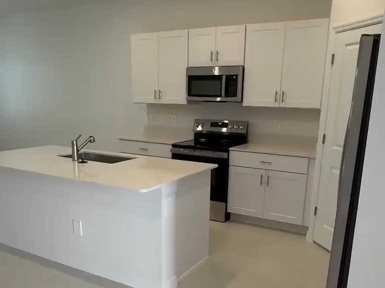 10806 Keato Beach Ct — Photo 1