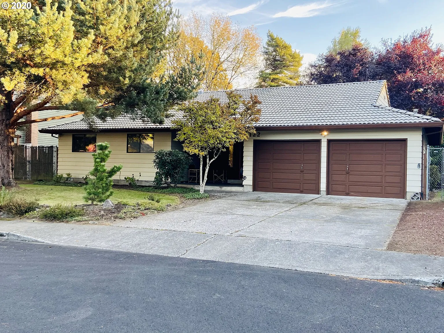 1122 NW Darnielle St photo 1