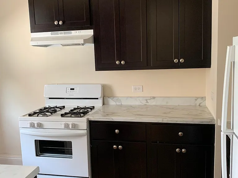 2108 N Saint Louis Ave #3 — Photo 5