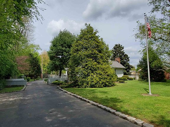 3rd image of 4208 Lincoln Ave