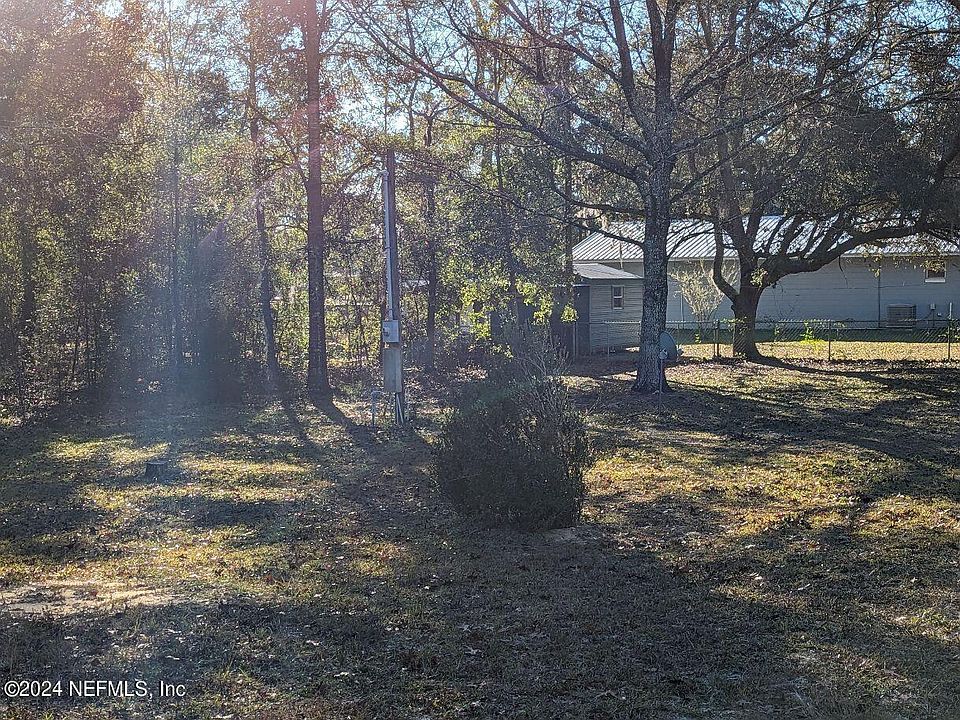 2nd image of 225 7TH Way